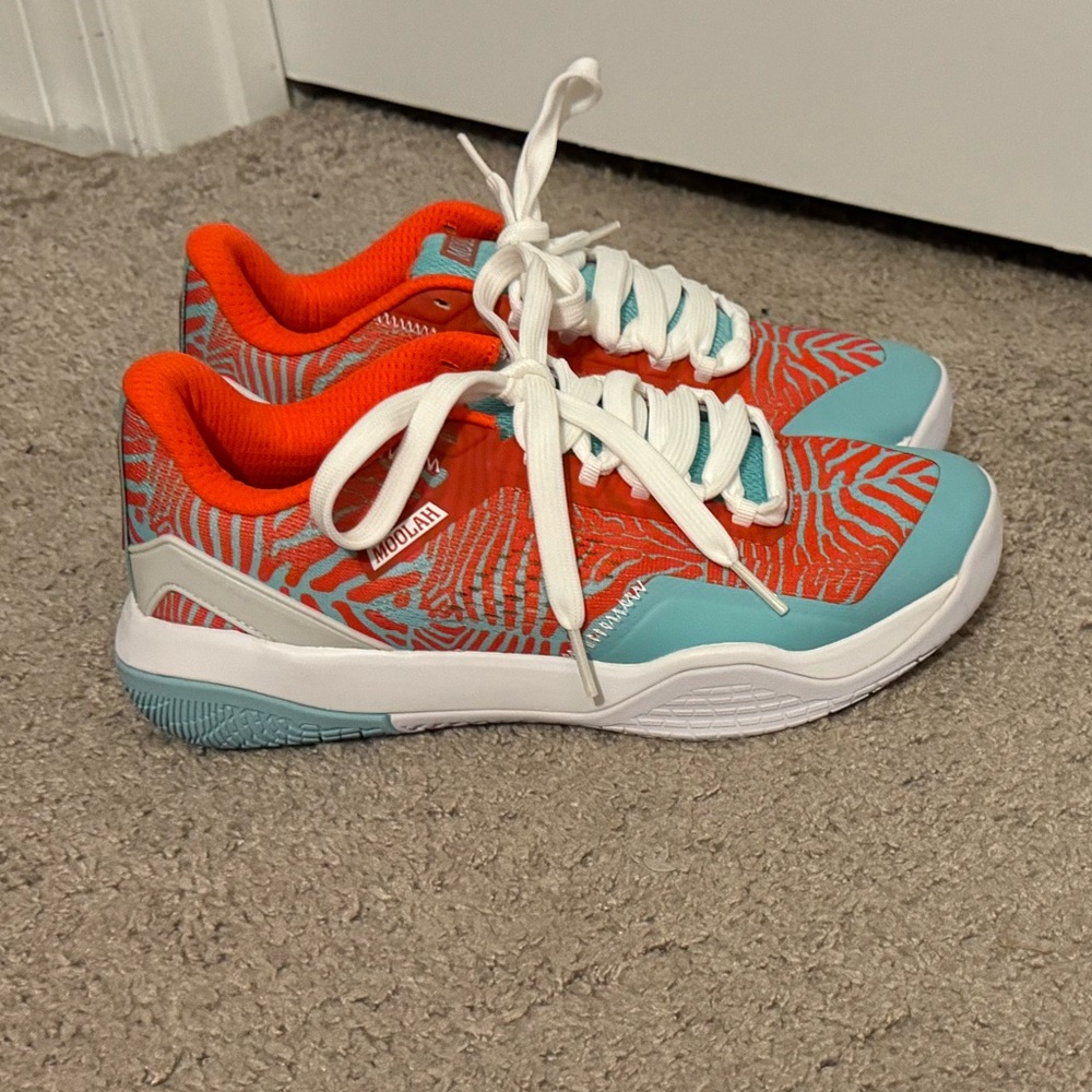 Cool Moolah size 7 orange blue lace up low top sneakers athletic shoes new